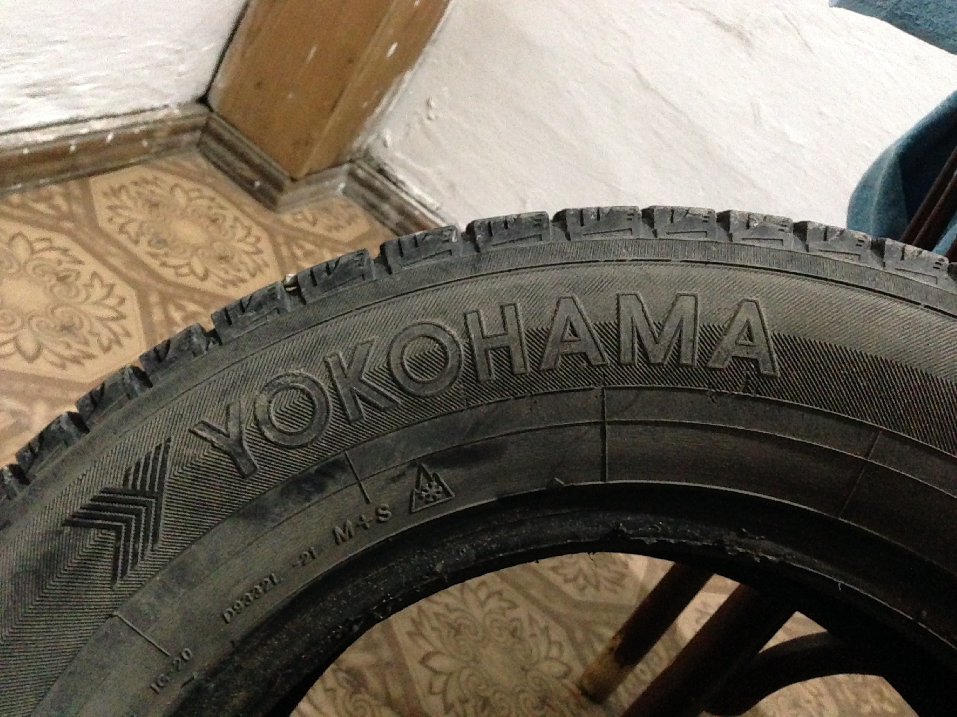 Шина 14 70. Yokohama 185/70 r14 зима. Зимняя резина Йокогама липучка. Yokohama gt Special 185/70 r14. Зимняя резина якохама r14.