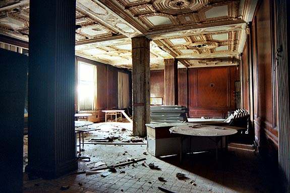 hotel04.jpg