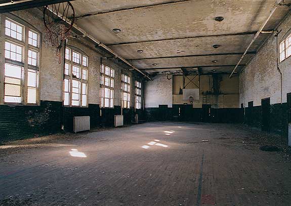 school02.jpg