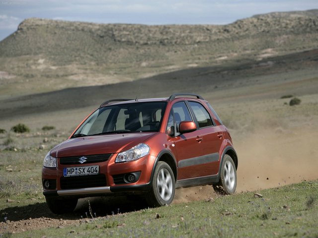 Suzuki_SX4_16.jpg