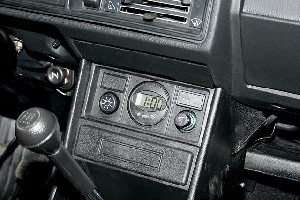 lada_21043_06montre.jpg